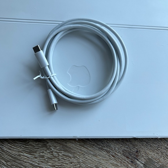 Apple Magic Keyboard A2480 - Picture 4 of 14